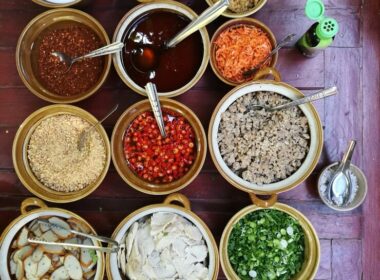 A Foodie's Guide to Tonghou: Must-Try Dishes and Local Delicacies